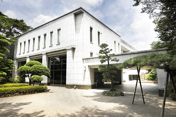 冨士大石寺顕正会「本部会館」
